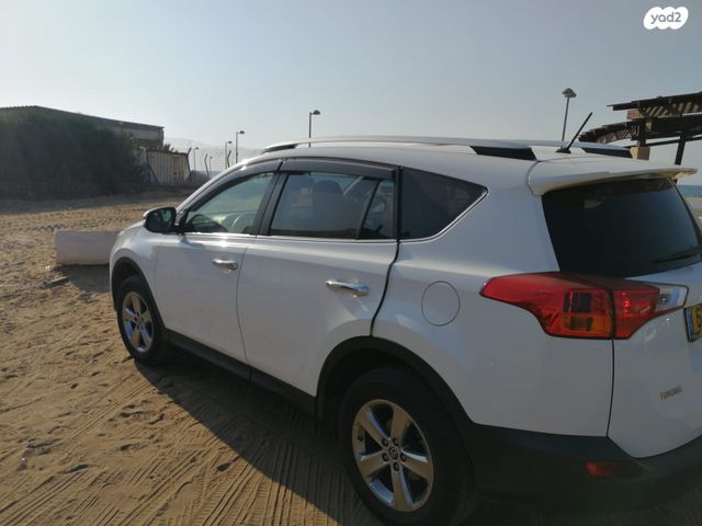 מודעת רכב טויוטה RAV4