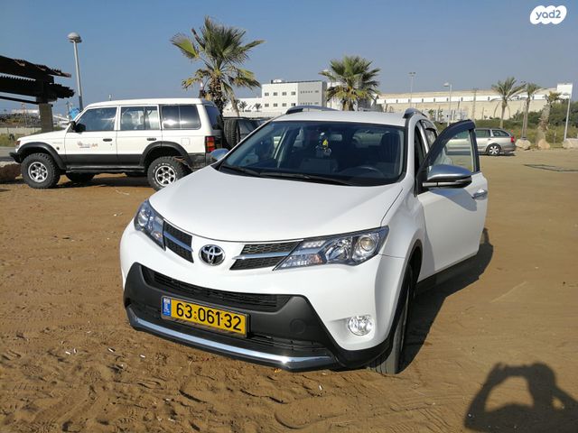 טויוטה RAV4
