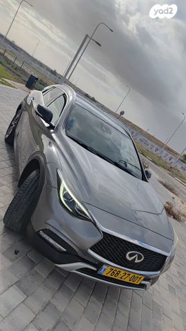 אינפיניטי QX30
