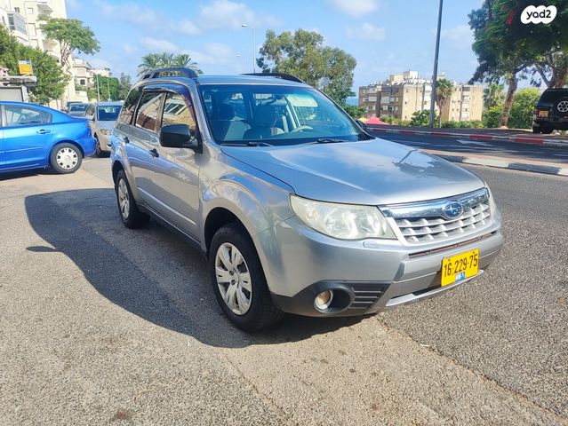 סובארו פורסטר