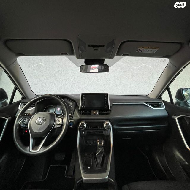 טויוטה RAV4