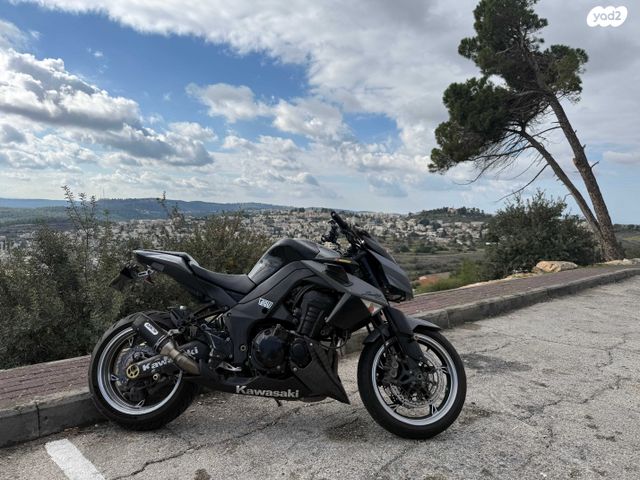 קאוואסאקי Z1000 ABS