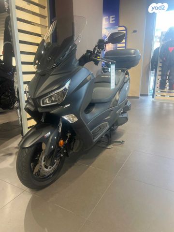 מודעת רכב סאן יאנג ג'וי-מקס 250