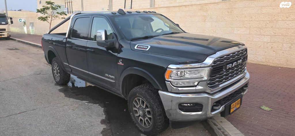 מודעת רכב דודג'