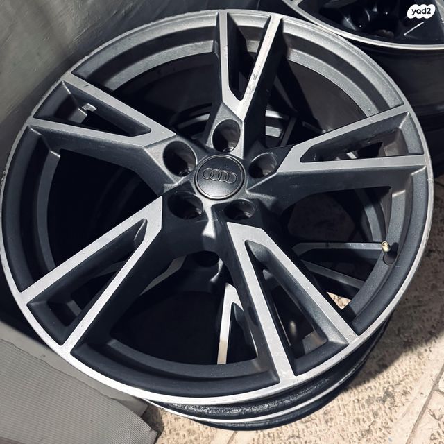 feedItemObj.data.row_1