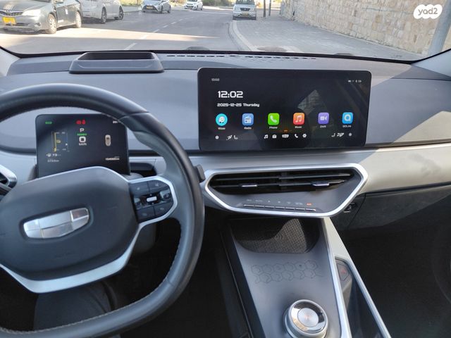 מודעת רכב ג׳ילי Geometry C