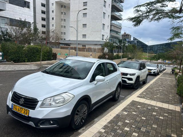 מודעת רכב סוזוקי קרוסאובר