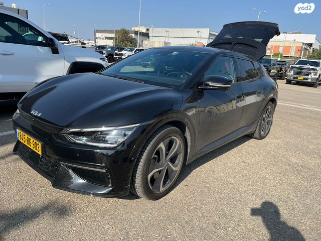 מודעת רכב קיה EV6