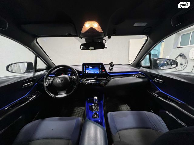 טויוטה C-HR