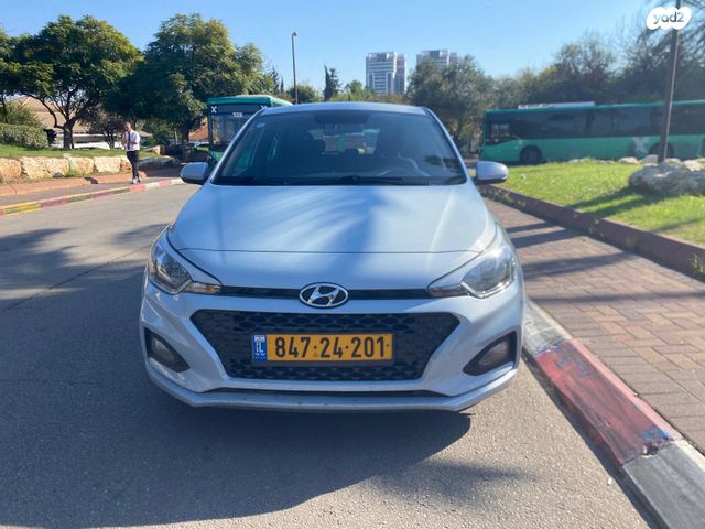מודעת רכב יונדאי i20