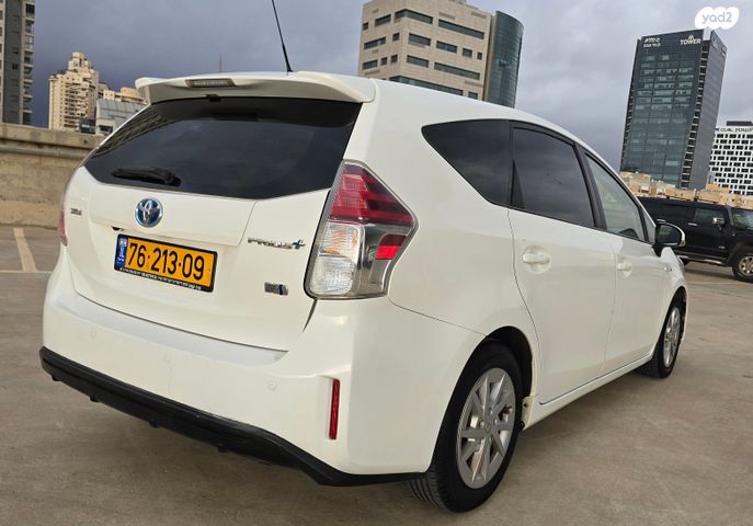 טויוטה פריוס פלוס