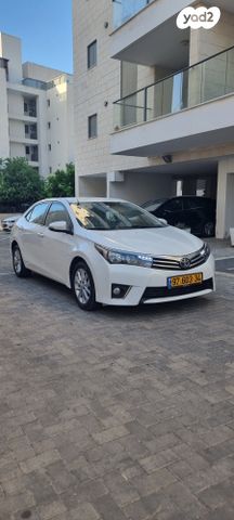 טויוטה קורולה