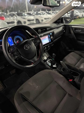 טויוטה קורולה