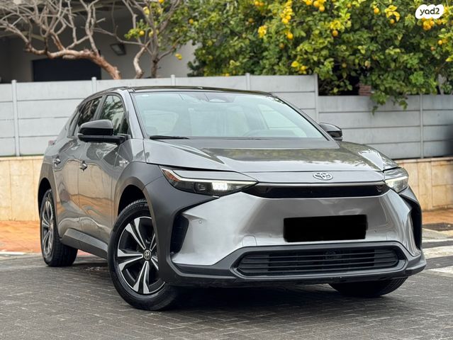 מודעת רכב טויוטה bZ4X