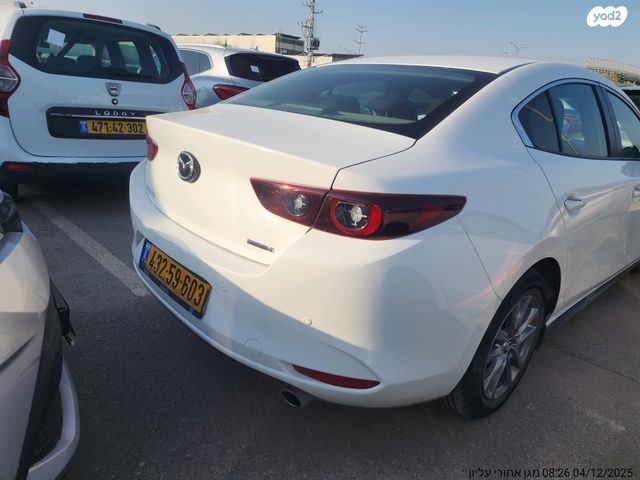 מאזדה 3