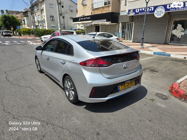 יונדאי איוניק