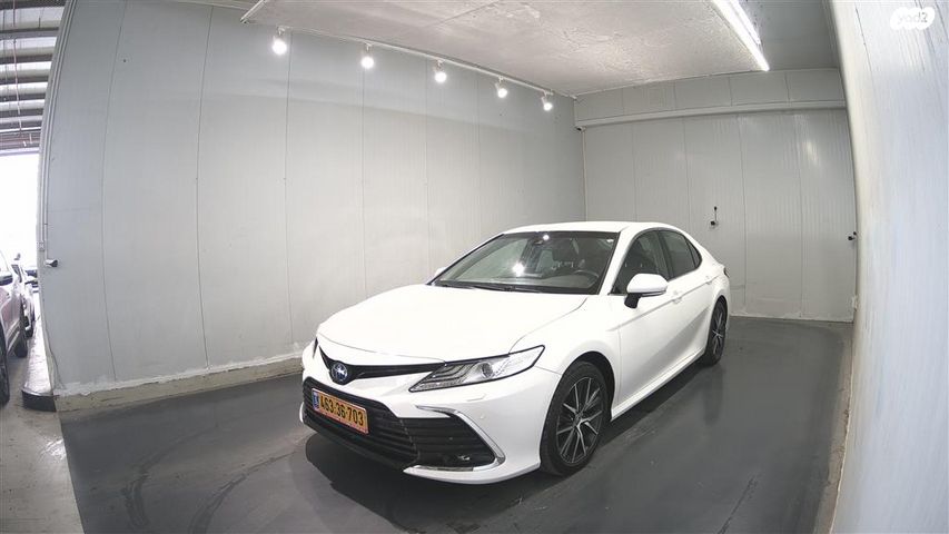 טויוטה קאמרי