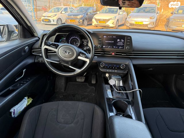 יונדאי אלנטרה