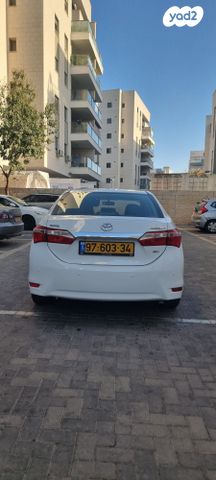 טויוטה קורולה