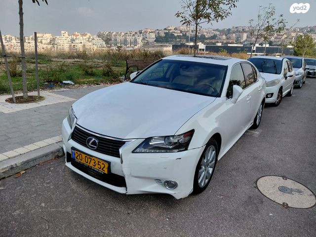 לקסוס GS