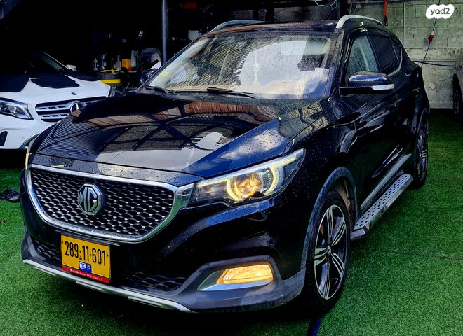 מודעת רכב אם ג'י ZS