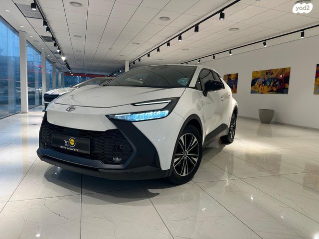 מודעת רכב טויוטה C-HR