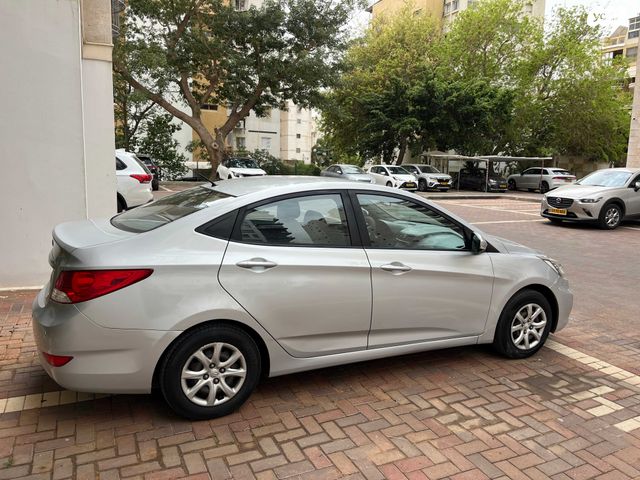 יונדאי אקסנט i25