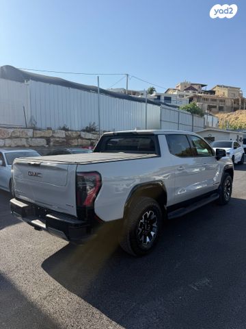 ג'י.אם.סי סיירה EV  