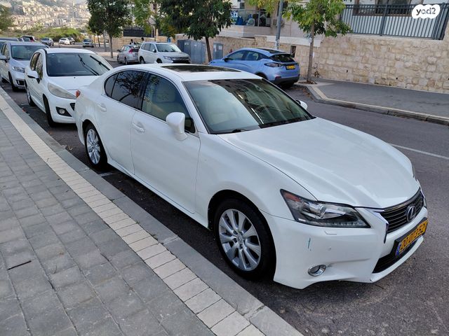 לקסוס GS