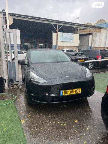 מודעת רכב טסלה מודל Y