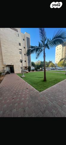 גג/ פנטהאוז, קטיף 48, נתיבות מערב, נתיבות