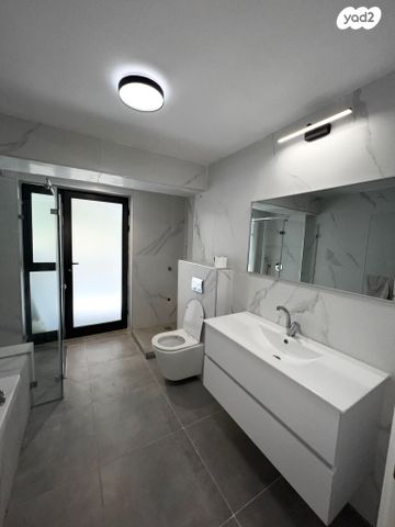 דירה, הרב הרצוג 79, גבעת הורדים, רסקו, ירושלים