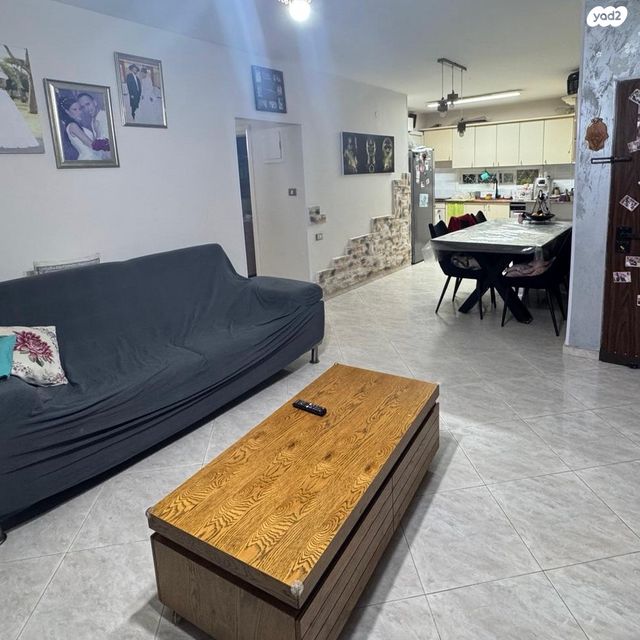 שדרות מנחם בגין 30