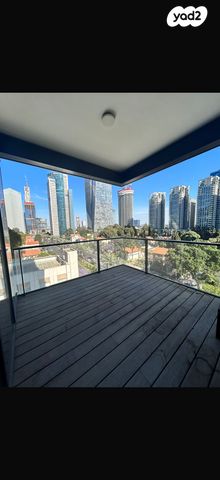 דירה, ליאונרדו דה וינצ'י 12, גני שרונה, קרית הממשלה, תל אביב יפו