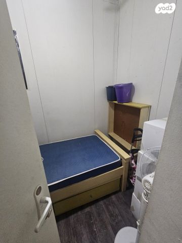 דירה, דרך זאב ז'בוטינסקי 135, יסודות, בני ברק