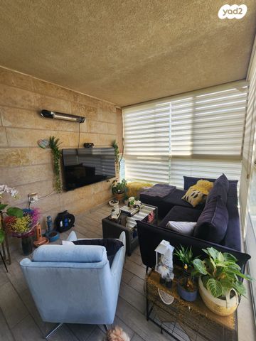 דירה, דוכיפת 7, רמות יצחק, נשר