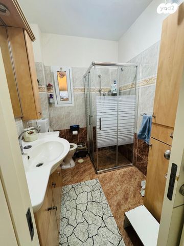 דירת גן, שדרות מנחם בגין 30, נווה סביון, אור יהודה