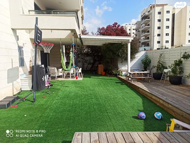 דירת גן, ברקת 15, אבני חן, חריש