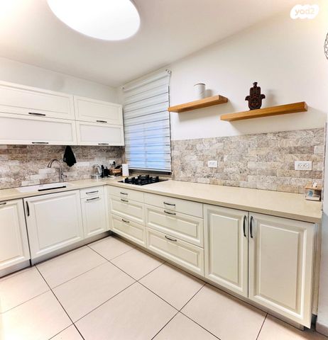 דירה, הרצל 18, ליבת העיר, יהוד מונוסון