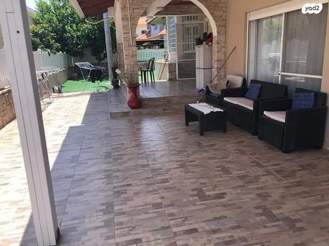 דו משפחתי, משה שרת 90, שאר העיר, עפולה