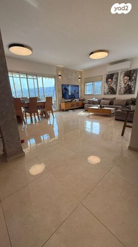 דירה, שער הגיא 4, אחוזה, חיפה