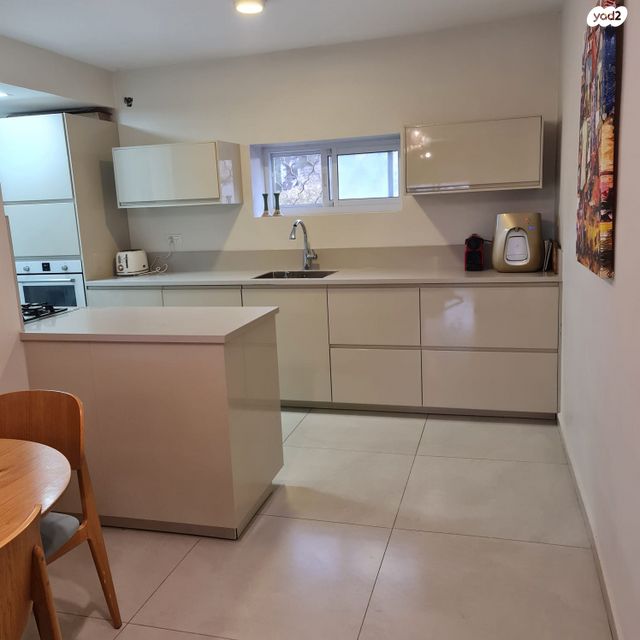 דירה, עולי הגרדום 14, ארמון הנציב, תלפיות מזרח, ירושלים