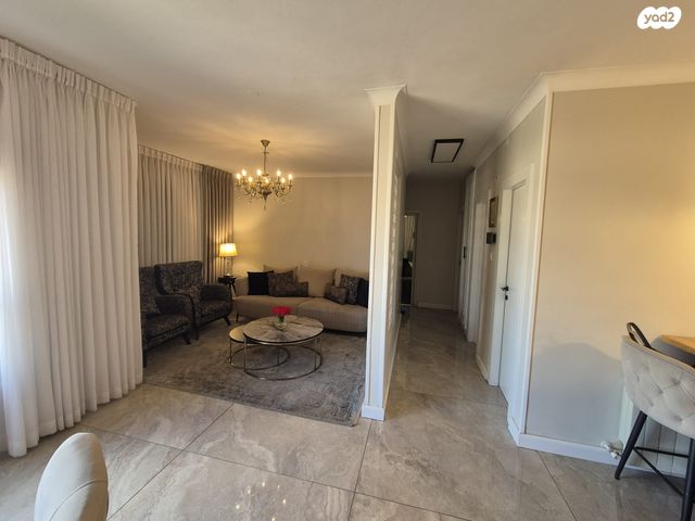 דירה, הרב פנחס קהתי 20, גבעת שאול, ירושלים