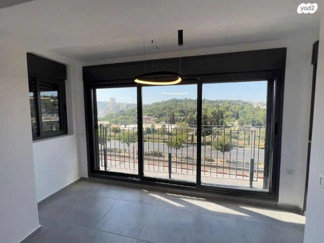 דירה, הרב הרצוג 79, גבעת הורדים, רסקו, ירושלים