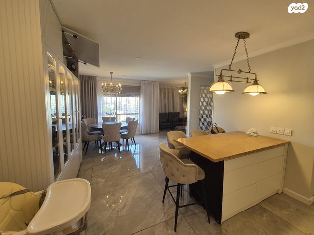 דירה, הרב פנחס קהתי 20, גבעת שאול, ירושלים