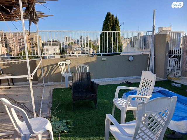 דופלקס, הבעש"ט 3, ג' / מרכז מזרח העיר, רחובות