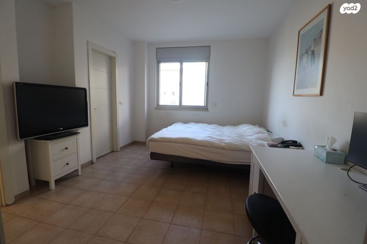 דו משפחתי, הפלמ"ח 11, אלון, רמת השרון