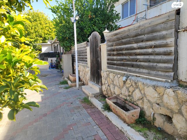 דירת גן, קלמן מגן 64, קרית אריה / שיינפלד, בית שמש