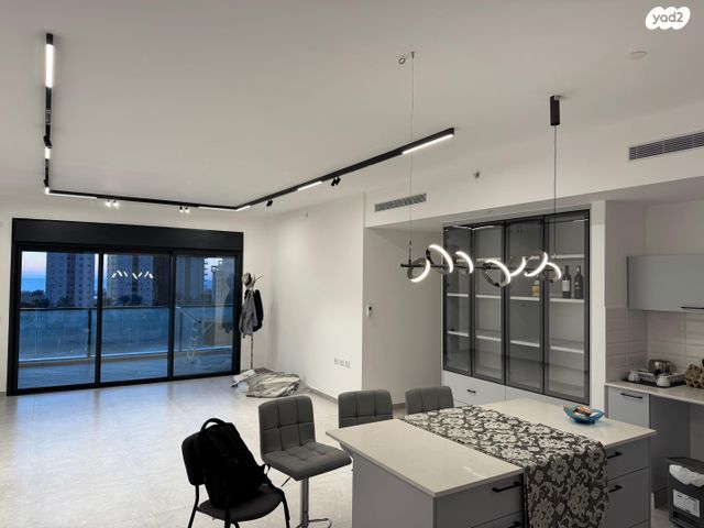 דירה, אמנון ליפקין שחק 1, נוף הטיילת, נתניה