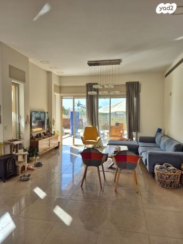 בית פרטי/ קוטג', שדרות אלון 89, גבעות בר, גבעות בר